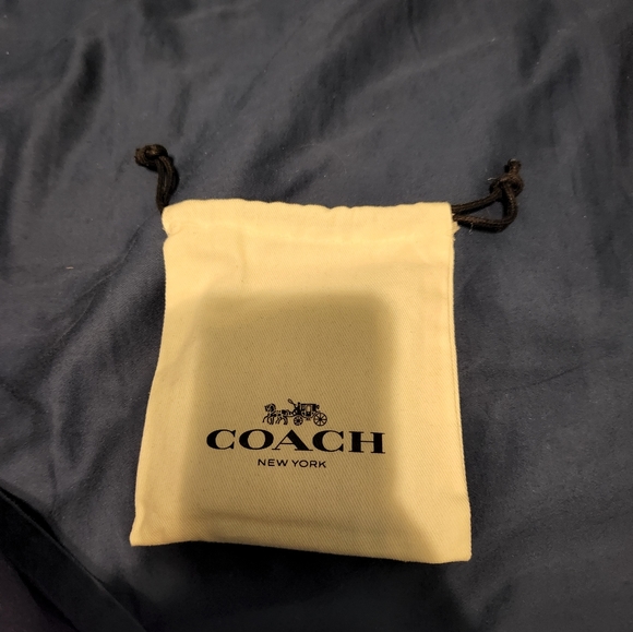 Coach earring and necklace set - Picture 1 of 4